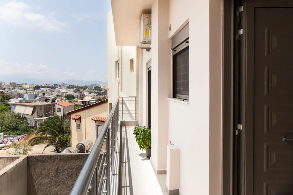 Minimal Loft Art With Sea View Over Heraklion Harbour Luaran gambar